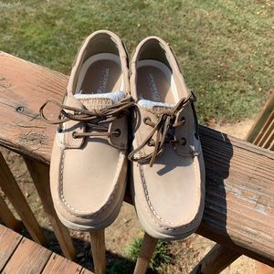 Sperry top-siders size 8